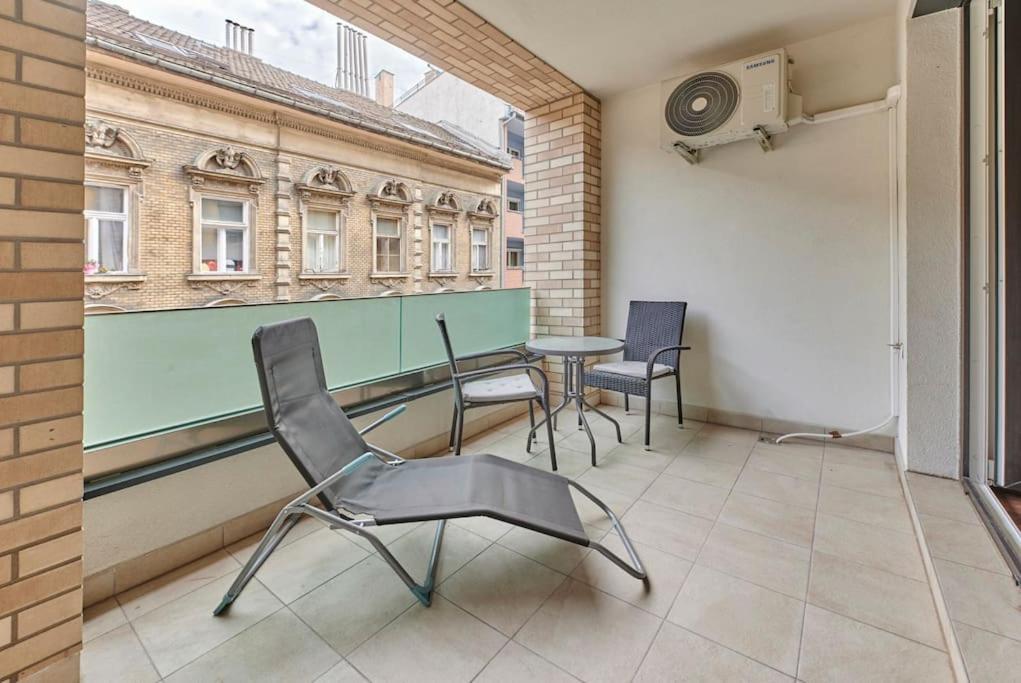 Balcony Centropolitan W Ac By Nw Apartmán Budapešť